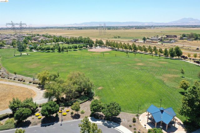 2130 Harborage Way, Oakley, CA 94561
