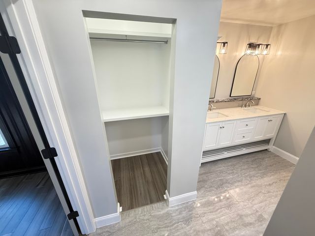 386 HOLMES CIR, Memphis, TN 38111