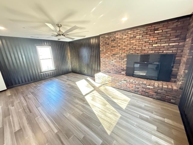 386 HOLMES CIR, Memphis, TN 38111