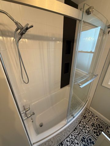 386 HOLMES CIR, Memphis, TN 38111