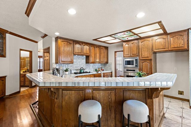 891 Shore Breeze Dr, Sacramento, CA 95831