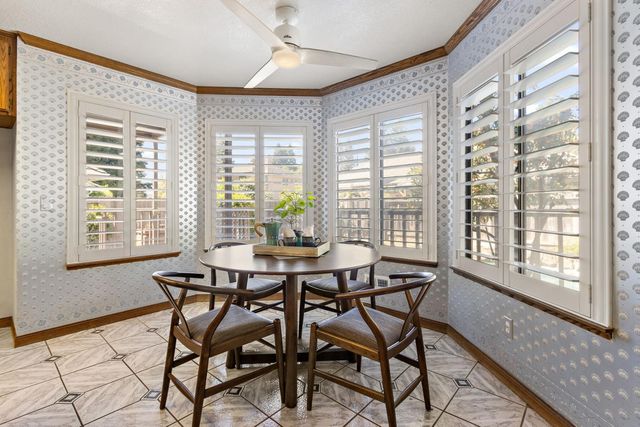 891 Shore Breeze Dr, Sacramento, CA 95831