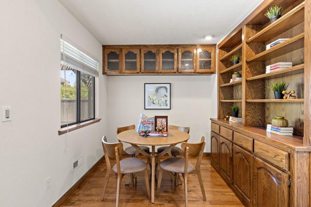 891 Shore Breeze Dr, Sacramento, CA 95831