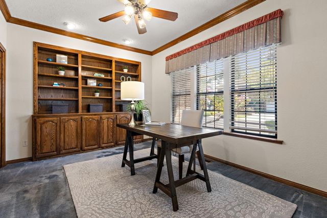 891 Shore Breeze Dr, Sacramento, CA 95831