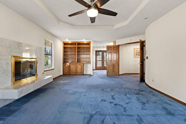 891 Shore Breeze Dr, Sacramento, CA 95831