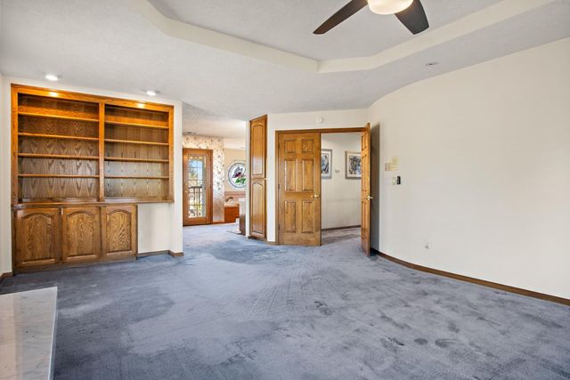 891 Shore Breeze Dr, Sacramento, CA 95831