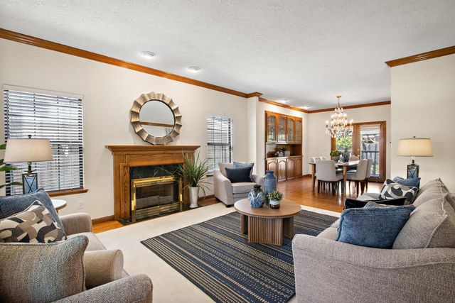 891 Shore Breeze Dr, Sacramento, CA 95831