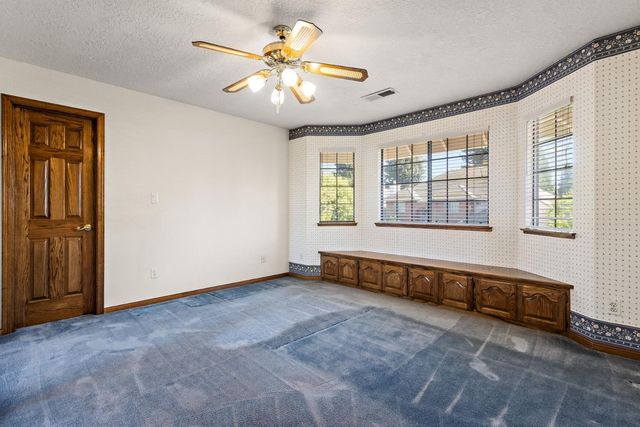 891 Shore Breeze Dr, Sacramento, CA 95831