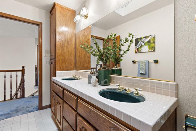 891 Shore Breeze Dr, Sacramento, CA 95831