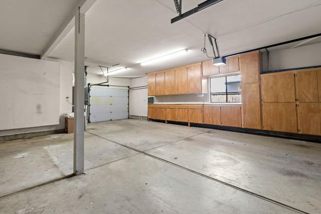 891 Shore Breeze Dr, Sacramento, CA 95831