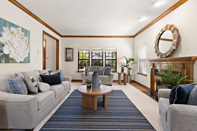 891 Shore Breeze Dr, Sacramento, CA 95831