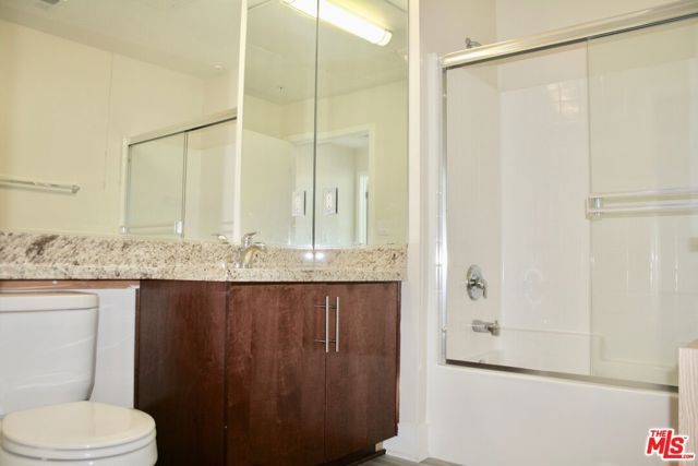 1241 5TH Street 305, Santa Monica, CA 90401