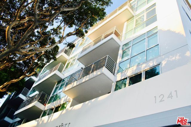 1241 5TH Street 305, Santa Monica, CA 90401