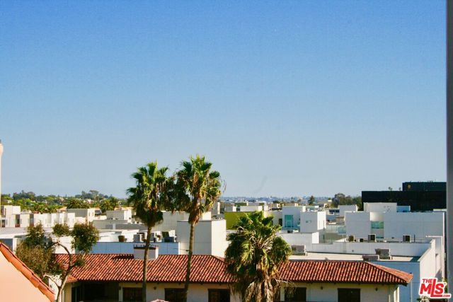 1241 5TH Street 305, Santa Monica, CA 90401
