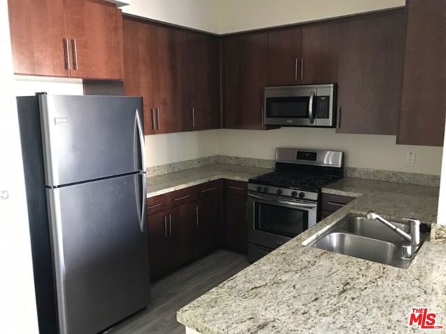 1241 5TH Street 305, Santa Monica, CA 90401