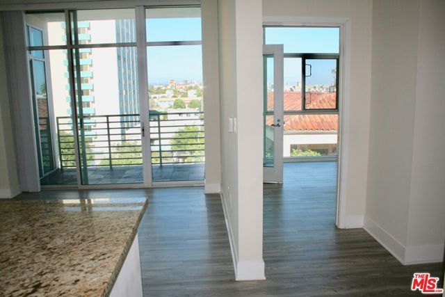 1241 5TH Street 305, Santa Monica, CA 90401