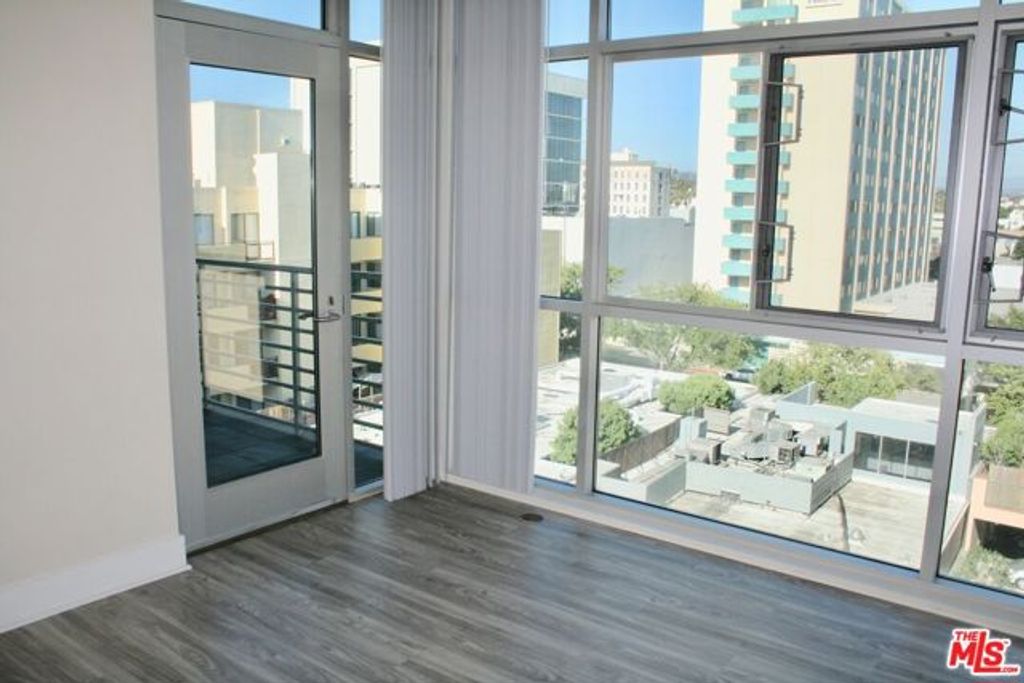 1241 5TH Street 305, Santa Monica, CA 90401