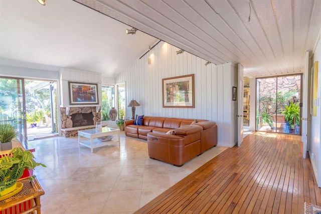 2590 Caminito Porthcawl, La Jolla, CA 92037