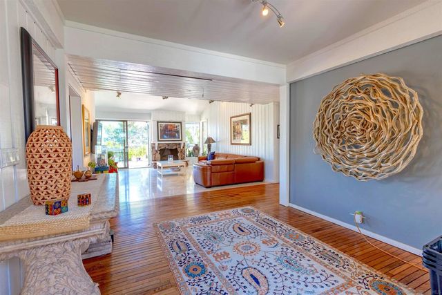 2590 Caminito Porthcawl, La Jolla, CA 92037