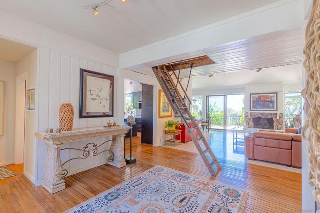 2590 Caminito Porthcawl, La Jolla, CA 92037