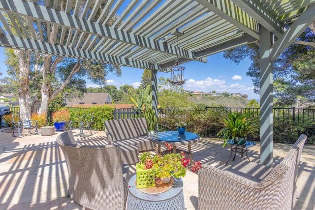 2590 Caminito Porthcawl, La Jolla, CA 92037