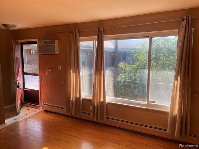 25301 unit 230 Five Mile Road, Redford, MI 48239