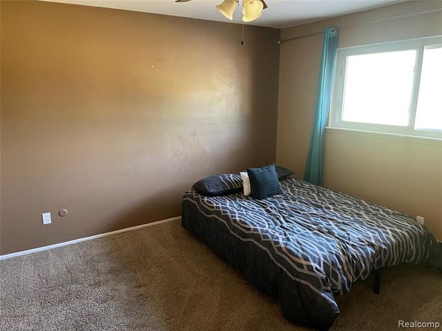 25301 unit 230 Five Mile Road, Redford, MI 48239