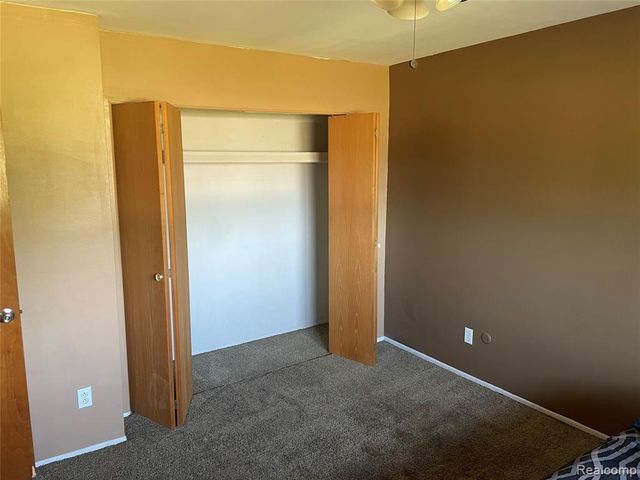 25301 unit 230 Five Mile Road, Redford, MI 48239