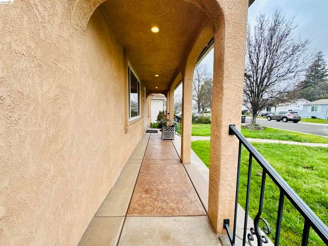 40 40 E Harper St, Stockton, CA 95204