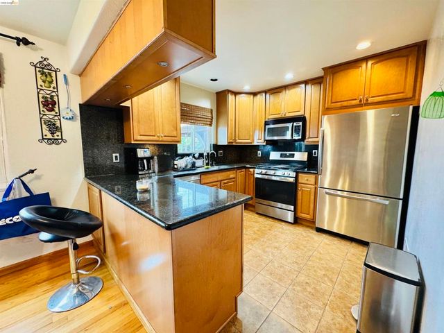 40 40 E Harper St, Stockton, CA 95204