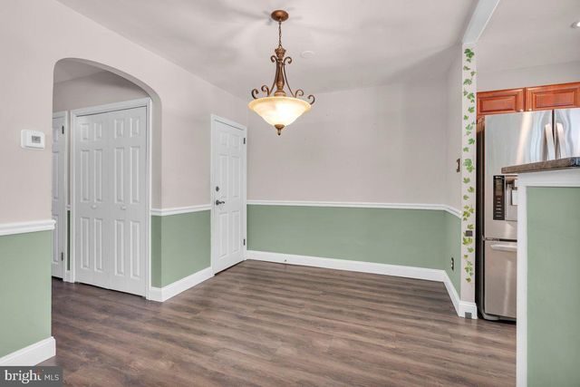 8104 LEXINGTON AVE, Philadelphia, PA 19152