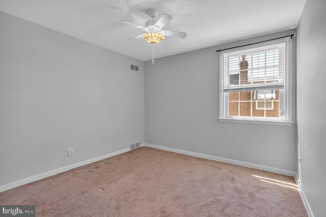 8104 LEXINGTON AVE, Philadelphia, PA 19152