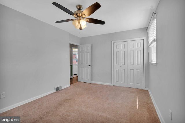 8104 LEXINGTON AVE, Philadelphia, PA 19152