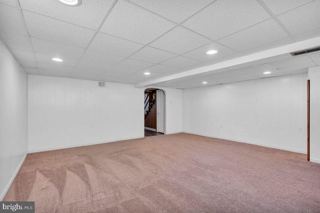 8104 LEXINGTON AVE, Philadelphia, PA 19152
