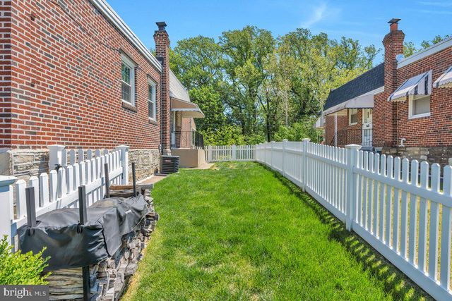 8104 LEXINGTON AVE, Philadelphia, PA 19152