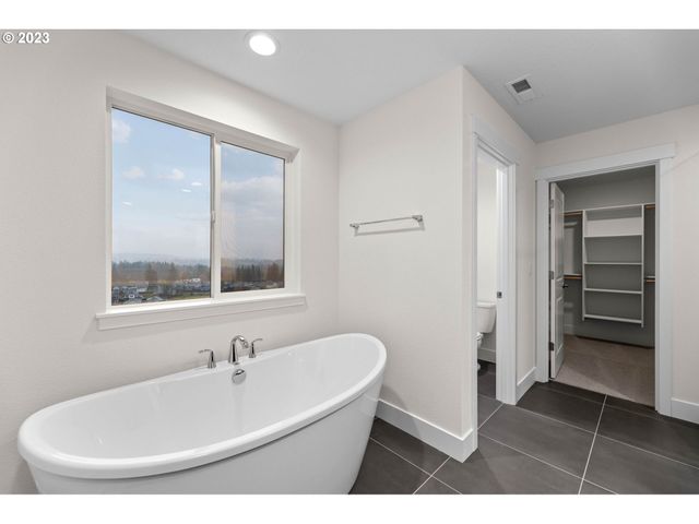 5596 N 93RD Ave LT204, Camas, WA 98607