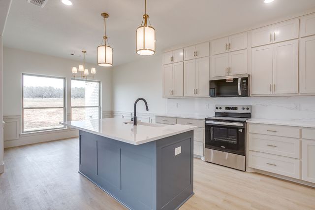 320 Rita Ridge Court, Millsap, TX 76066