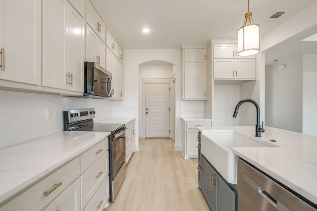 320 Rita Ridge Court, Millsap, TX 76066