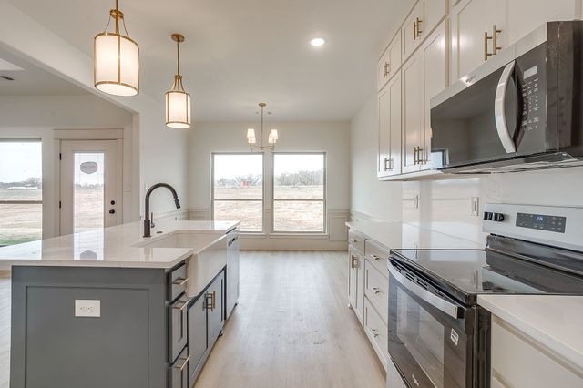 320 Rita Ridge Court, Millsap, TX 76066