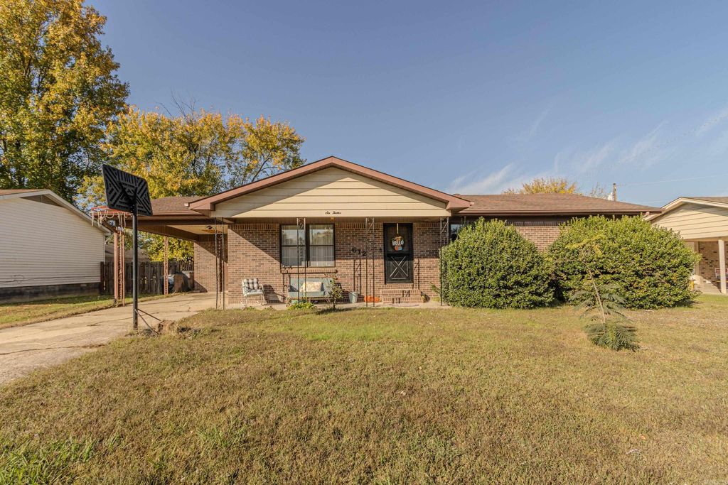 612 N 12th Street, Paragould, AR 72450