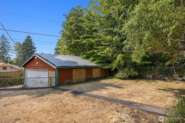 941 N 103rd Street, Seattle, WA 98133