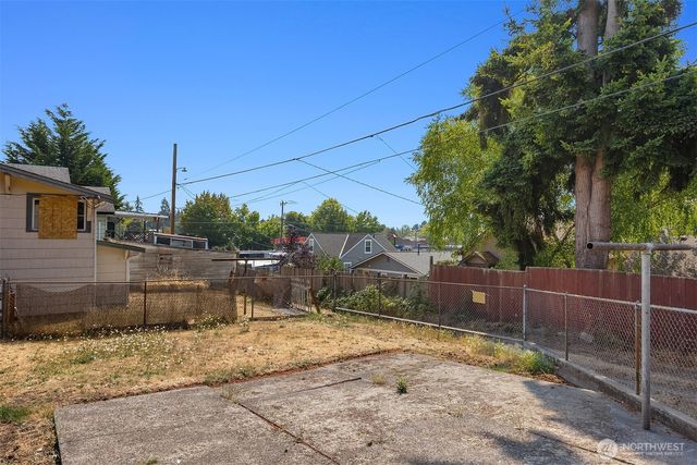 941 N 103rd Street, Seattle, WA 98133