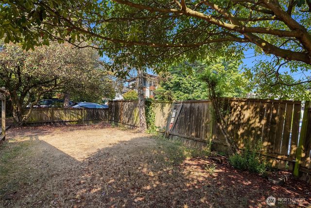 941 N 103rd Street, Seattle, WA 98133
