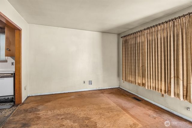 941 N 103rd Street, Seattle, WA 98133