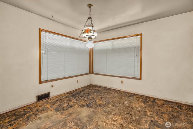 941 N 103rd Street, Seattle, WA 98133