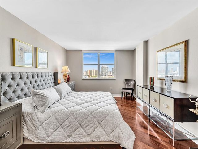 500 Bayview Dr 1731, Sunny Isles Beach, FL 33160