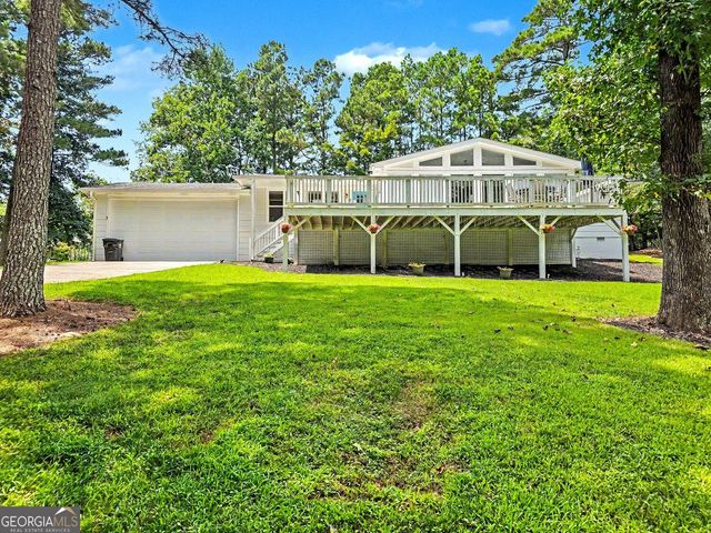 935 Pine Circle, Woodstock, GA 30189