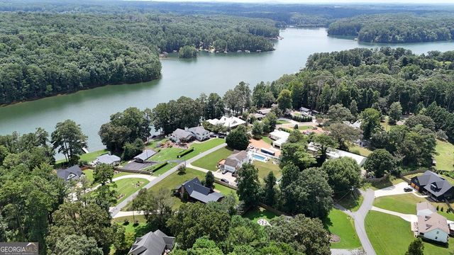 935 Pine Circle, Woodstock, GA 30189