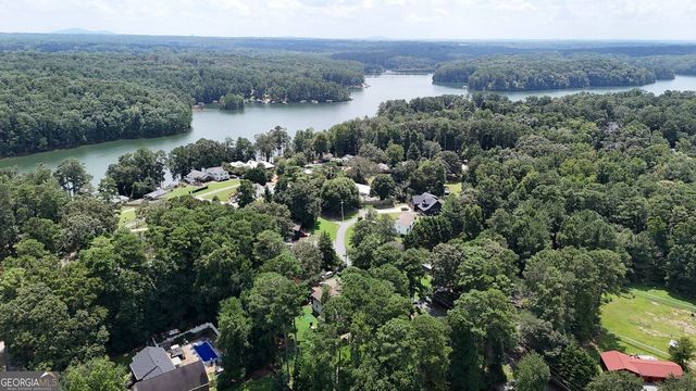 935 Pine Circle, Woodstock, GA 30189