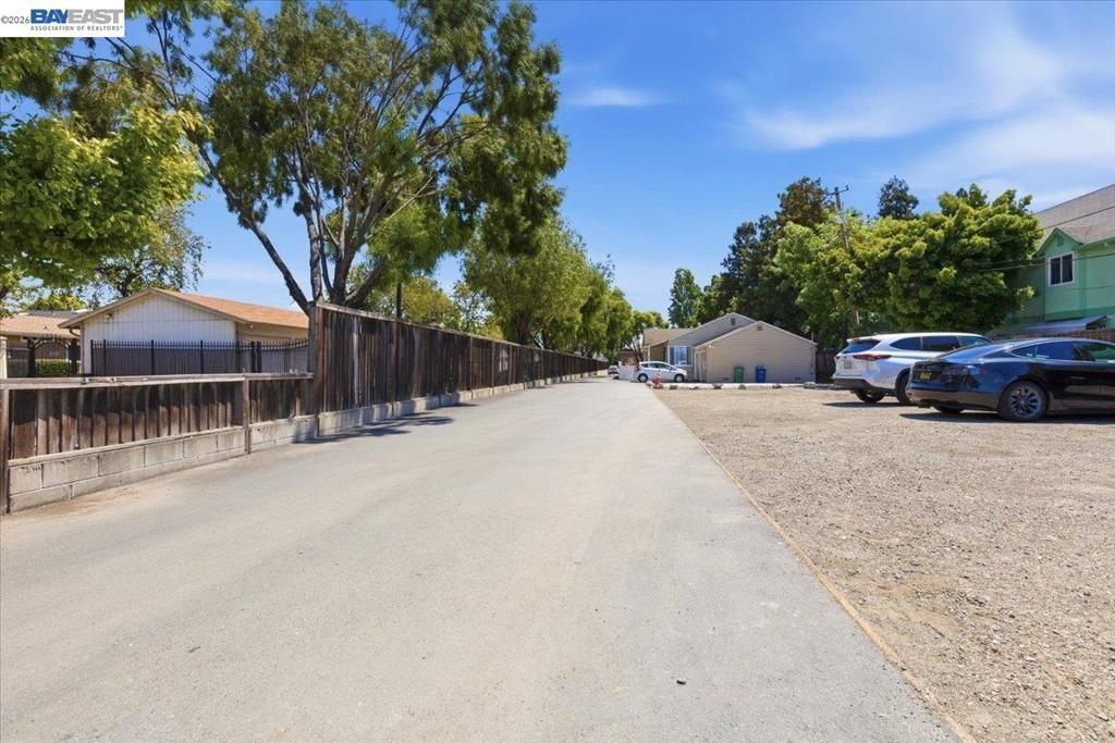 Image 12 of property listing at 882 W Tennyson Rd, Hayward, CA 94544